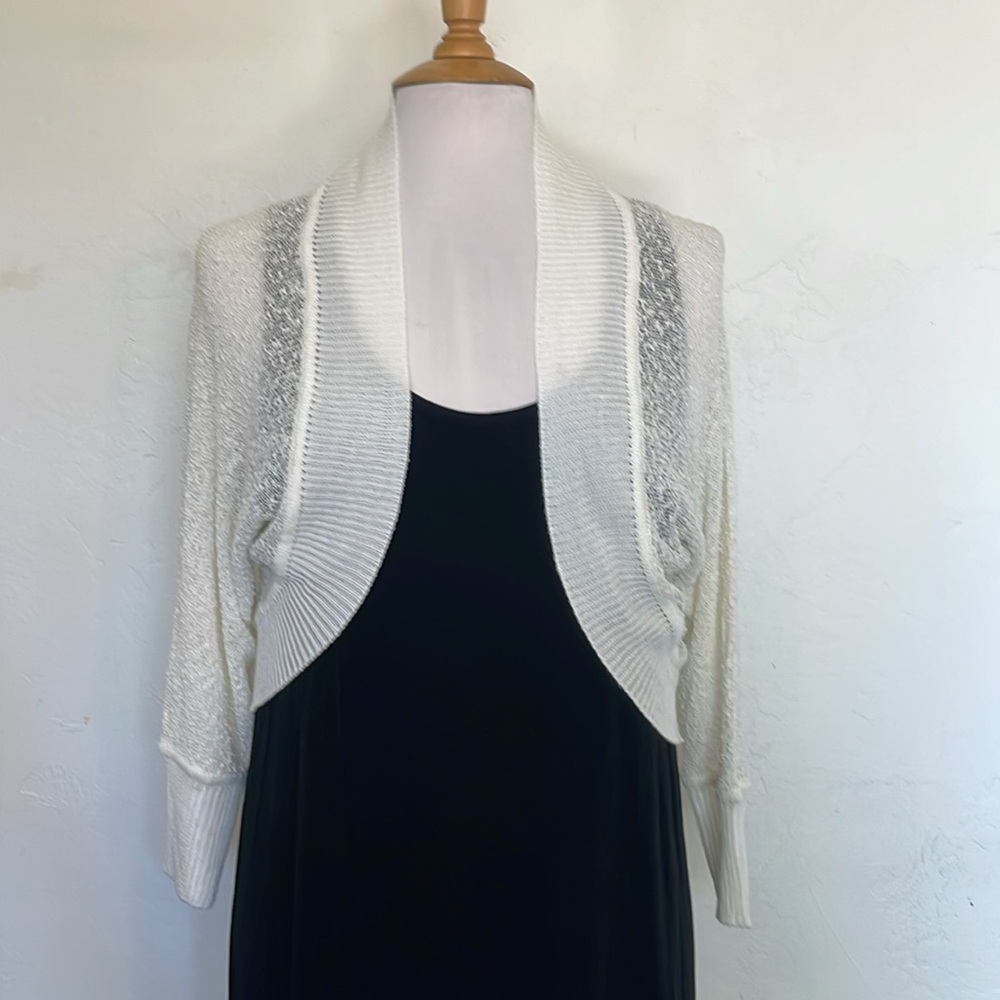Dusak Designs White Shrug Lightweight Sweater Size TG/XL (Sweater only)